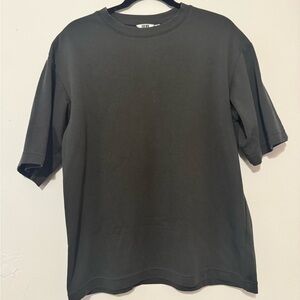 Uniqlo Dark Gray Men's Short Sleeve Tee